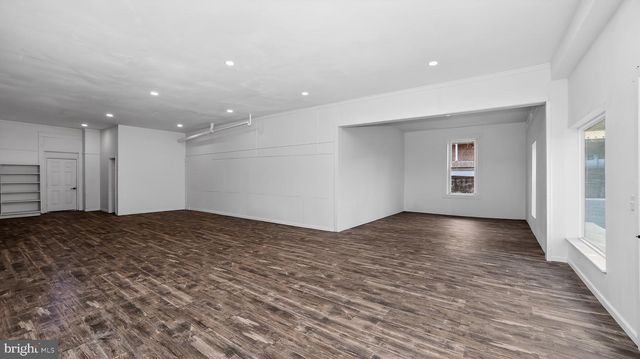 121 SUSANNA ST, Dalmatia, PA 17017