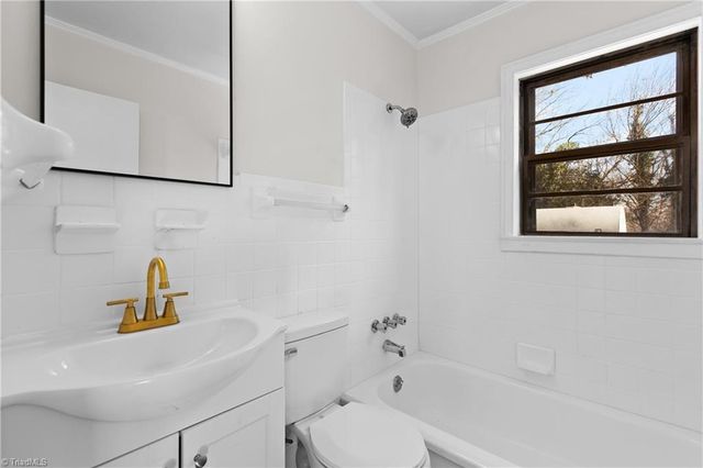 2021 Cannon Avenue, Winston-salem, NC 27105