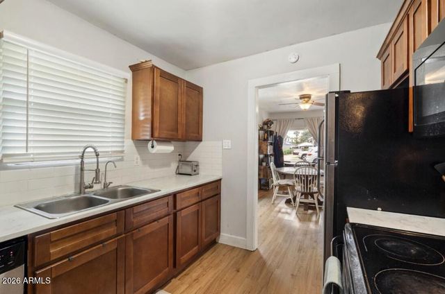 5540 W NORTHVIEW Avenue, Glendale, AZ 85301