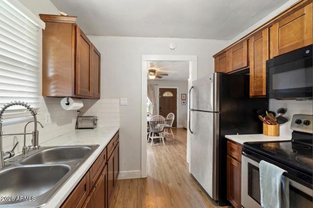 5540 W NORTHVIEW Avenue, Glendale, AZ 85301