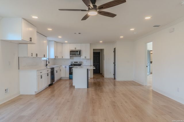 1214 Hough, Adkins, TX 78101