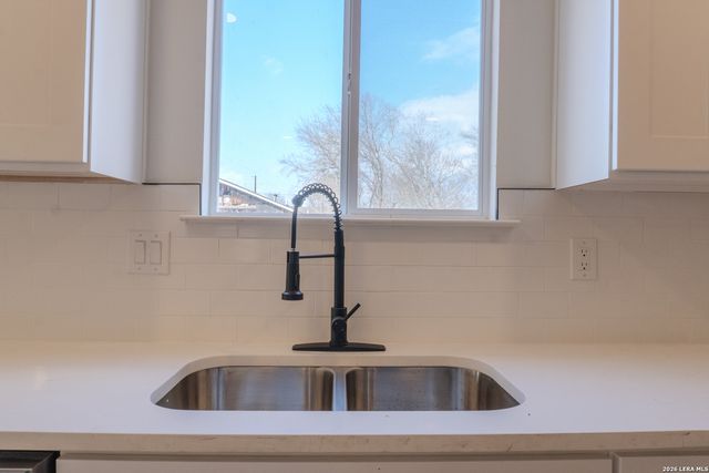 1214 Hough, Adkins, TX 78101