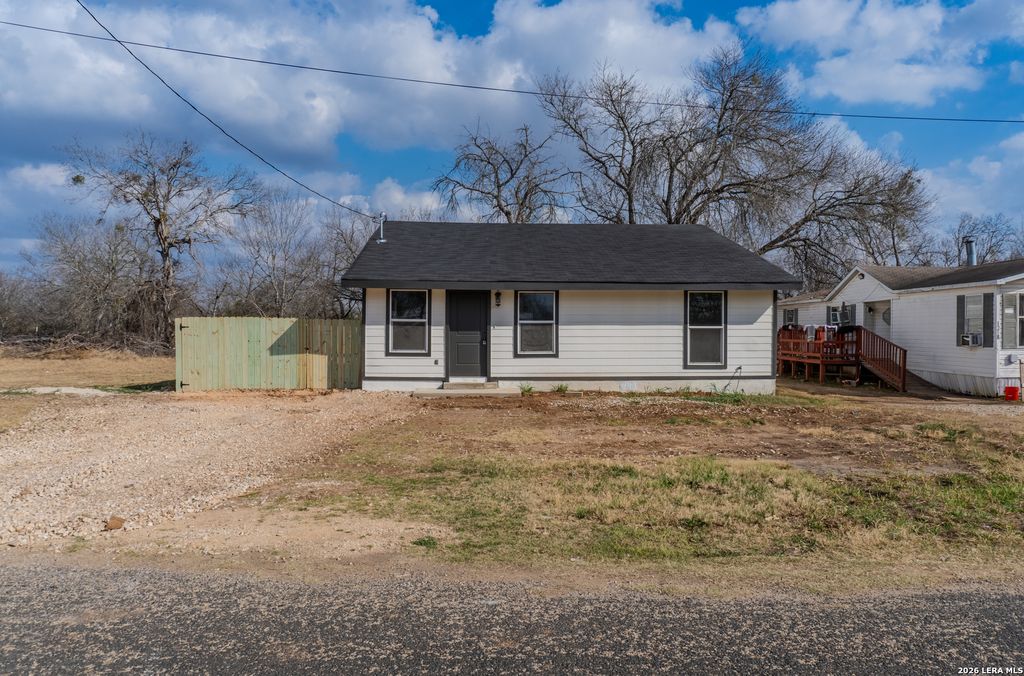 1214 Hough, Adkins, TX 78101