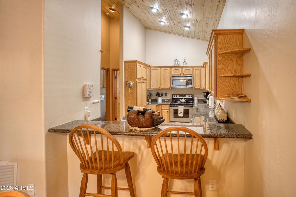 Image 13 of property listing at 5222 MOUNTAIN GATE Circle, Lakeside, AZ 85929