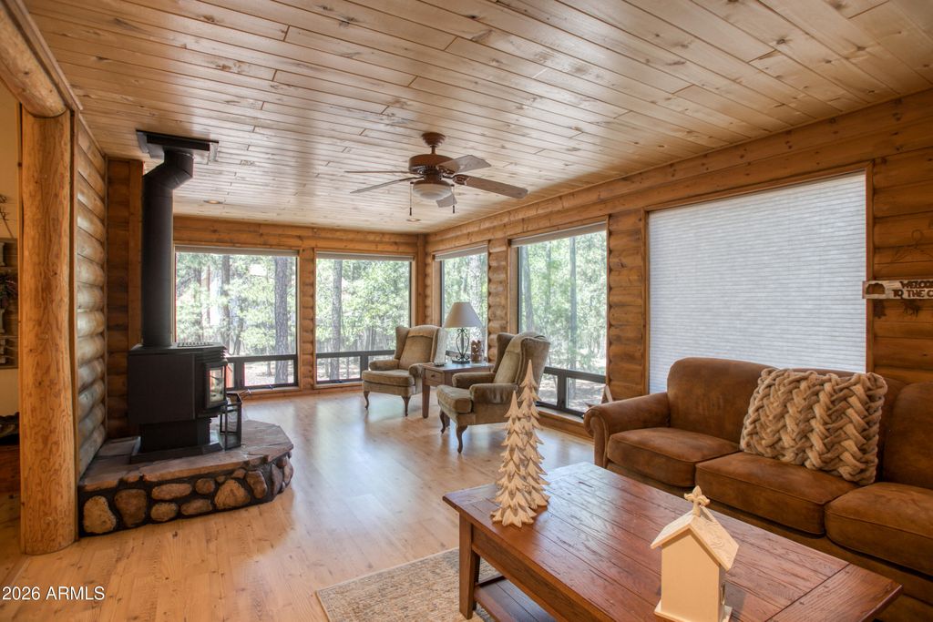 Image 9 of property listing at 5222 MOUNTAIN GATE Circle, Lakeside, AZ 85929