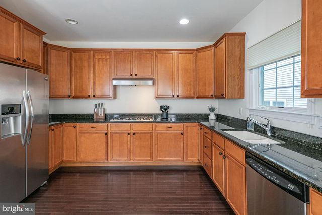61 BEDFORD DR, Skillman, NJ 08558