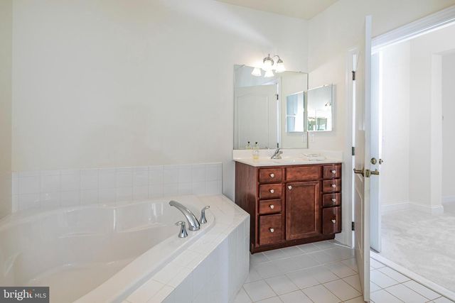 61 BEDFORD DR, Skillman, NJ 08558