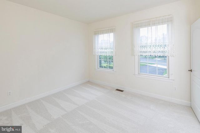 61 BEDFORD DR, Skillman, NJ 08558