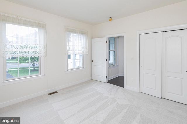 61 BEDFORD DR, Skillman, NJ 08558