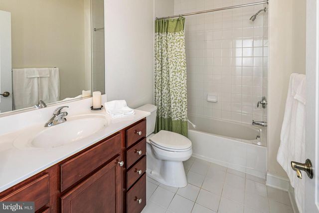 61 BEDFORD DR, Skillman, NJ 08558
