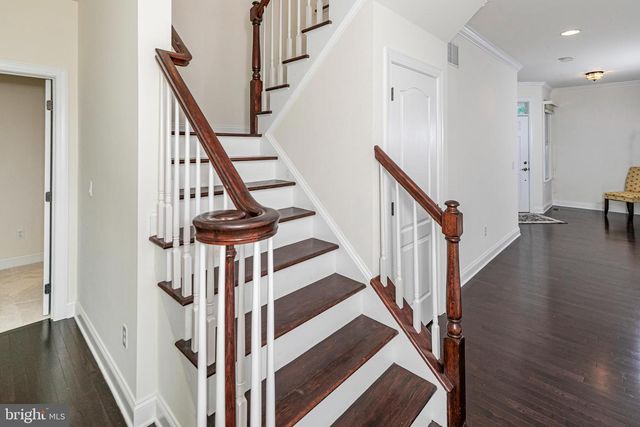 61 BEDFORD DR, Skillman, NJ 08558