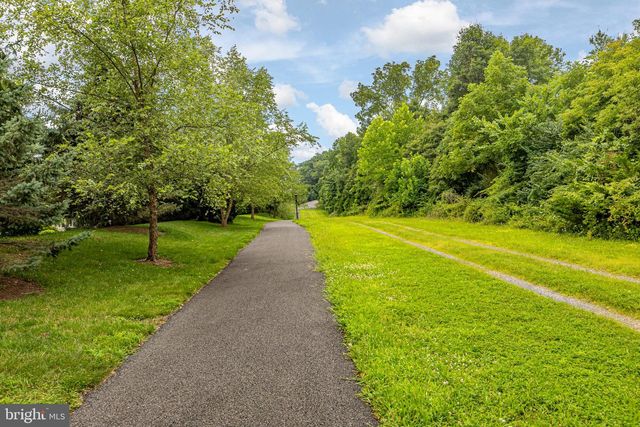 61 BEDFORD DR, Skillman, NJ 08558