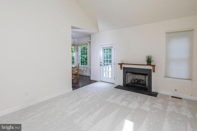 61 BEDFORD DR, Skillman, NJ 08558