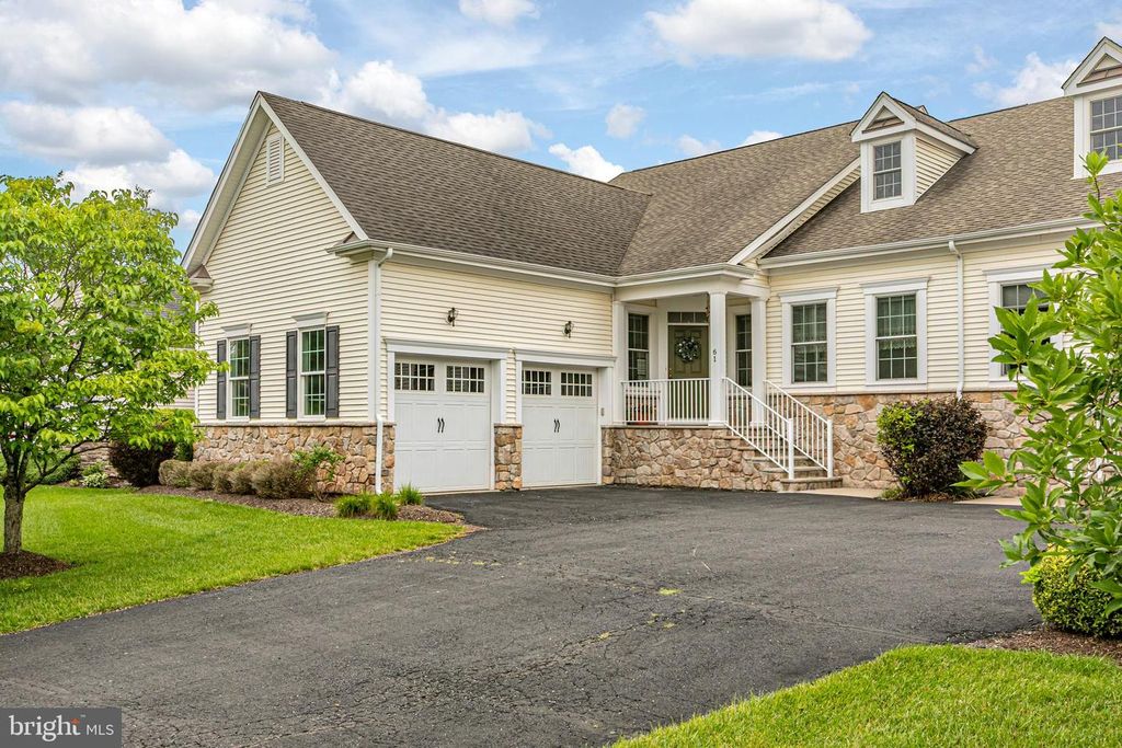 61 BEDFORD DR, Skillman, NJ 08558
