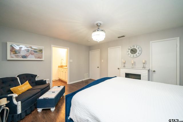 303 Wain Dr, Longview, TX 75604