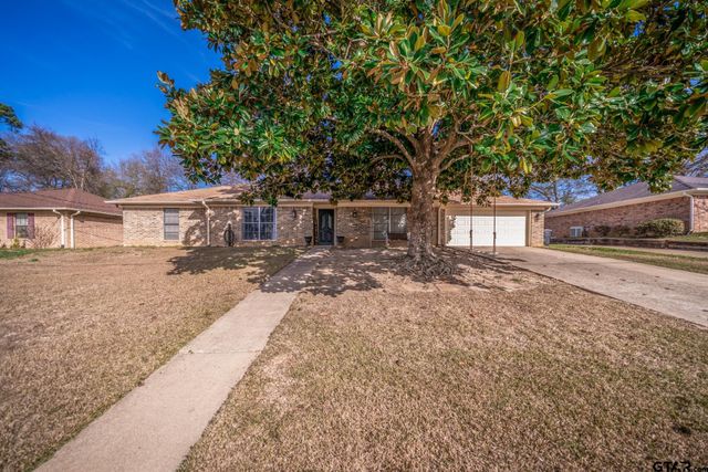 303 Wain Dr, Longview, TX 75604