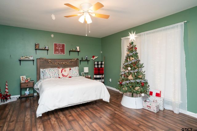 303 Wain Dr, Longview, TX 75604