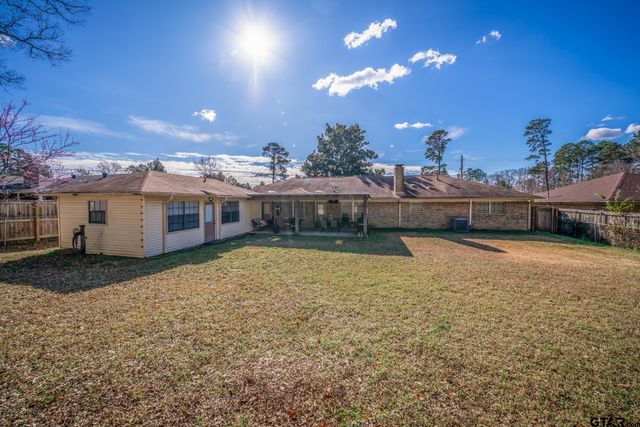 303 Wain Dr, Longview, TX 75604