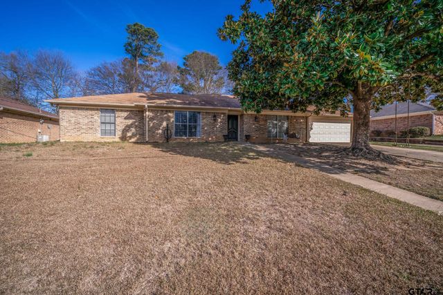 303 Wain Dr, Longview, TX 75604