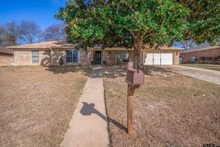 303 Wain Dr, Longview, TX 75604