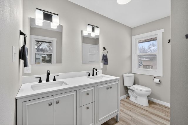 260 Ashworth Drive, Waukee, IA 50263