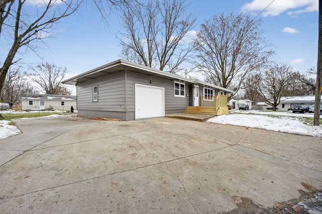 260 Ashworth Drive, Waukee, IA 50263