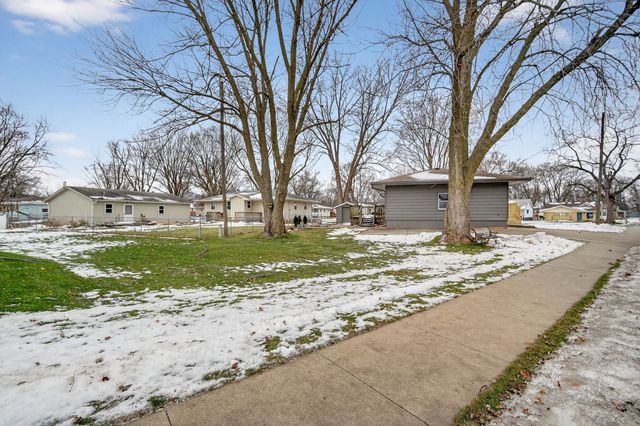 260 Ashworth Drive, Waukee, IA 50263