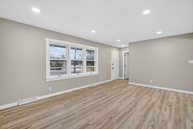 260 Ashworth Drive, Waukee, IA 50263