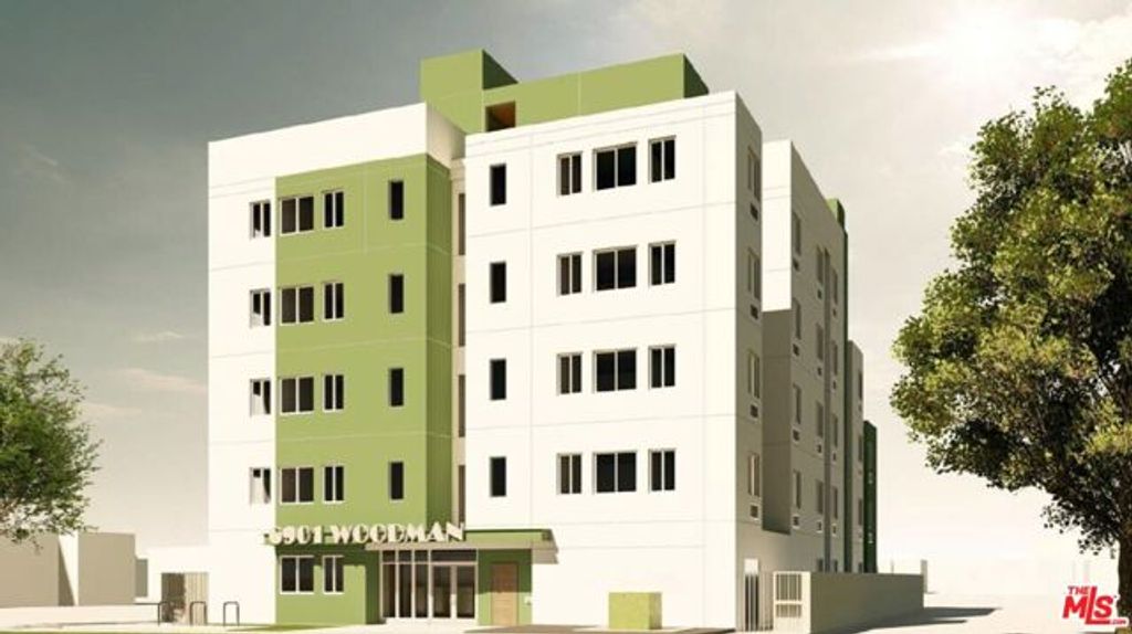 6901 Woodman Avenue, Van Nuys (los Angeles), CA 91405