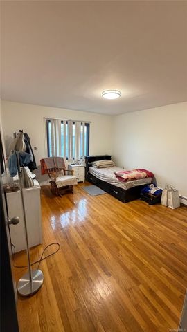 60 Saint Johns Avenue, Valley Stream, NY 11580