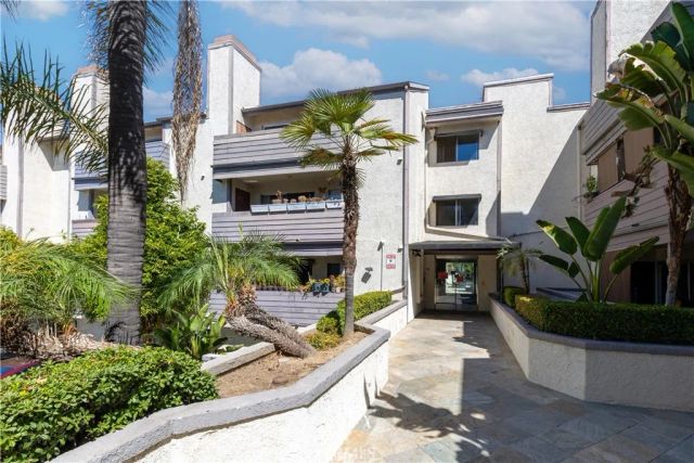 20253 Keswick St 326, Winnetka, CA 91306