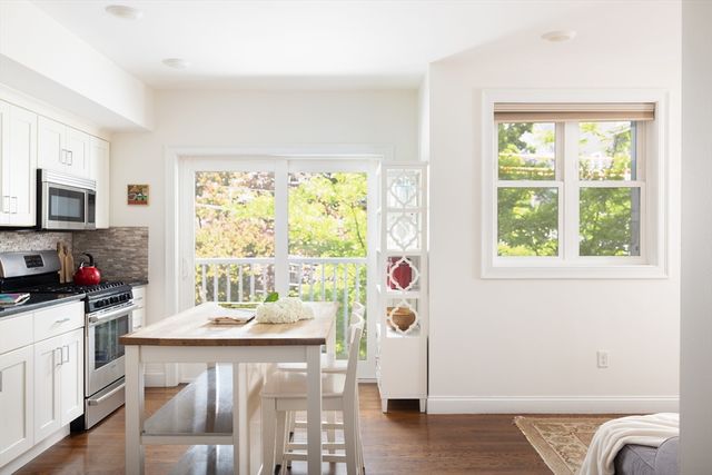 143 Cedar Street 6, Somerville, MA 02144