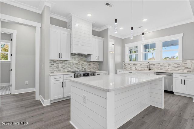 564 Fairburn Court NW, Calabash, NC 28467