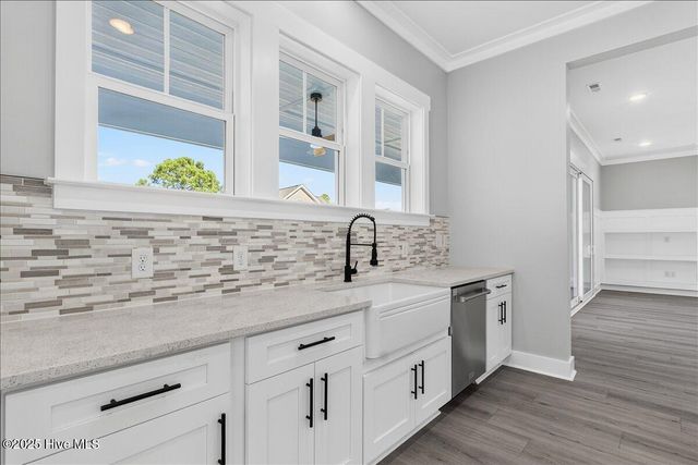 564 Fairburn Court NW, Calabash, NC 28467