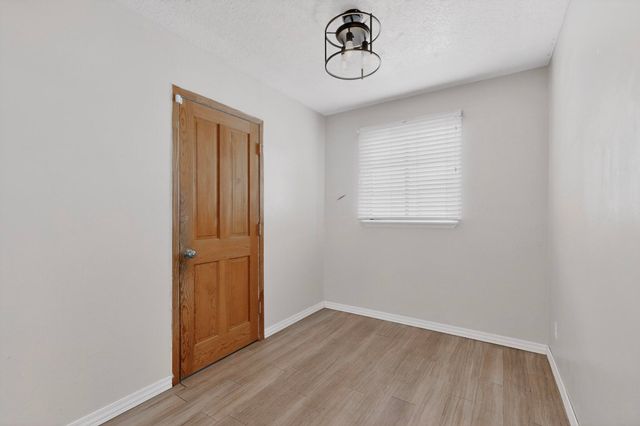 1820 Indiana Street NE, Albuquerque, NM 87110