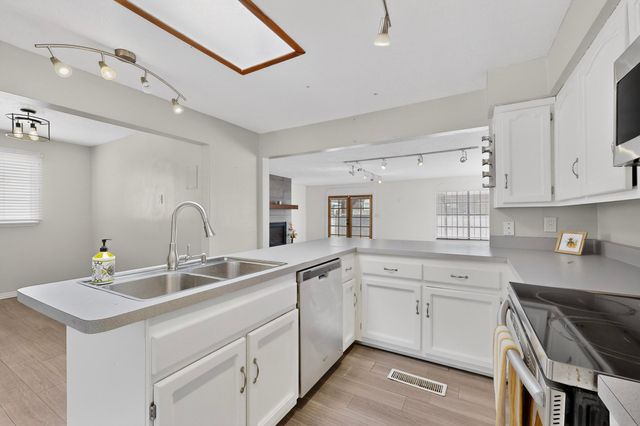 1820 Indiana Street NE, Albuquerque, NM 87110