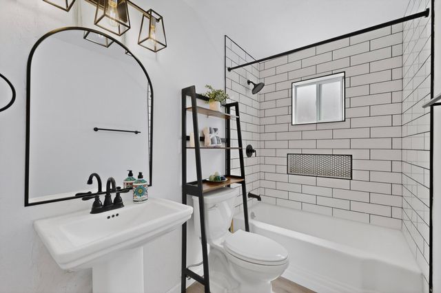 1820 Indiana Street NE, Albuquerque, NM 87110