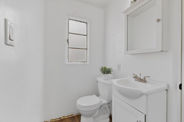 1820 Indiana Street NE, Albuquerque, NM 87110