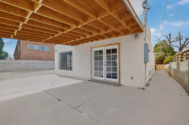 1820 Indiana Street NE, Albuquerque, NM 87110