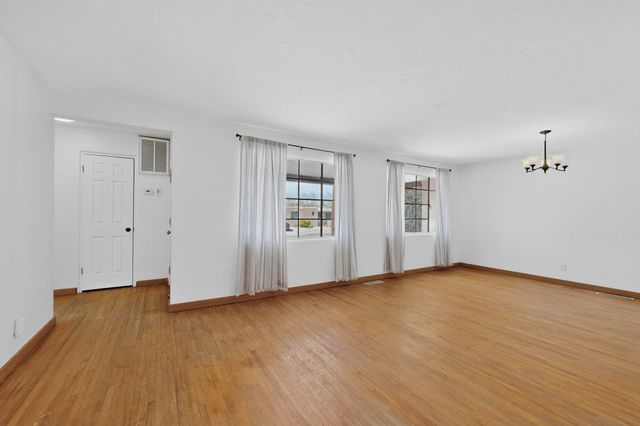 1820 Indiana Street NE, Albuquerque, NM 87110