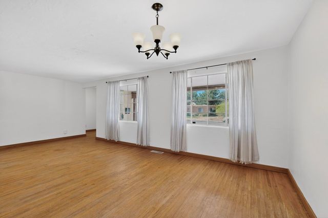 1820 Indiana Street NE, Albuquerque, NM 87110