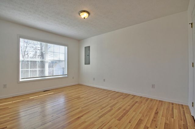 109 Pine Street, London, KY 40741