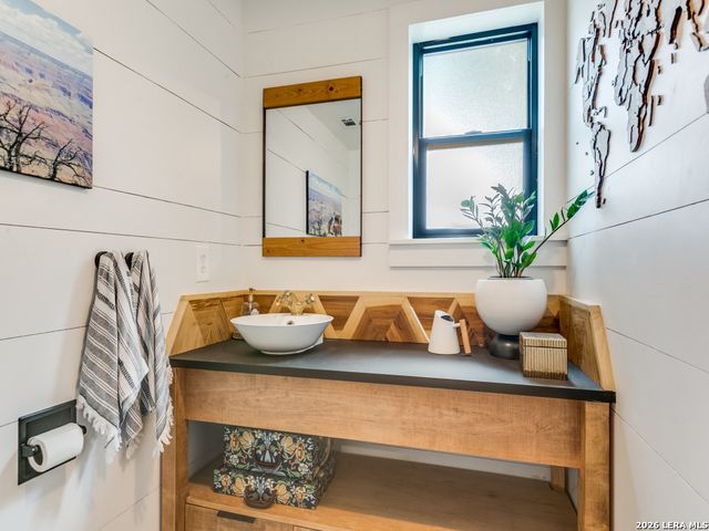 14302 Fox Fire Ln, San Antonio, TX 78231