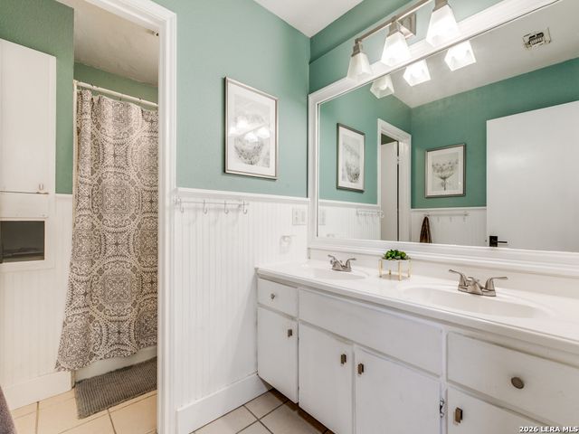 14302 Fox Fire Ln, San Antonio, TX 78231