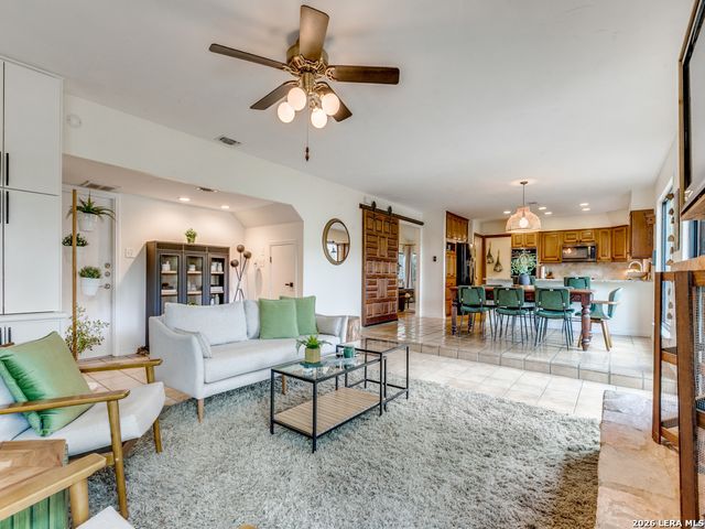 14302 Fox Fire Ln, San Antonio, TX 78231