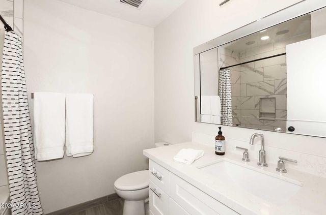 8390 E SOLANO Drive, Scottsdale, AZ 85250