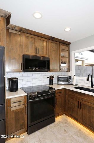 8390 E SOLANO Drive, Scottsdale, AZ 85250