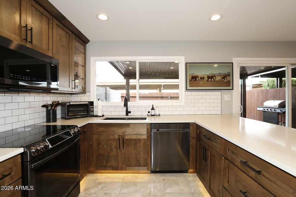 8390 E SOLANO Drive, Scottsdale, AZ 85250