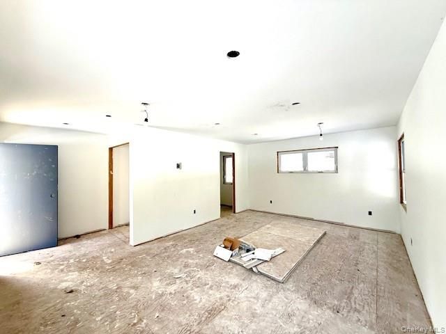 25 State Route 55, Barryville, NY 12719