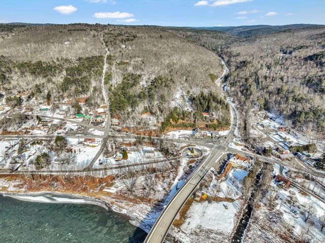 25 State Route 55, Barryville, NY 12719